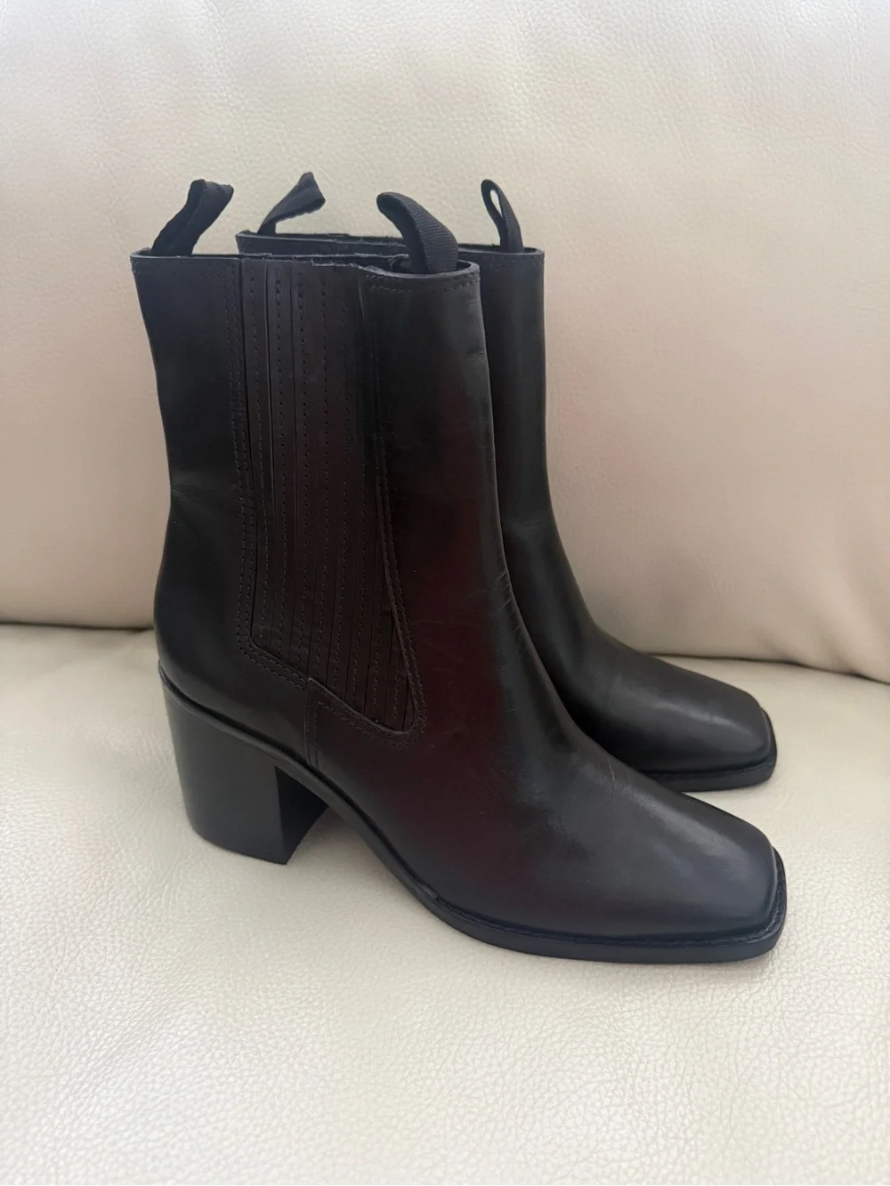 Loeffler Randall Black Leather Chelsea Ankle Boots Stretch Pull On Comfort 10.5
